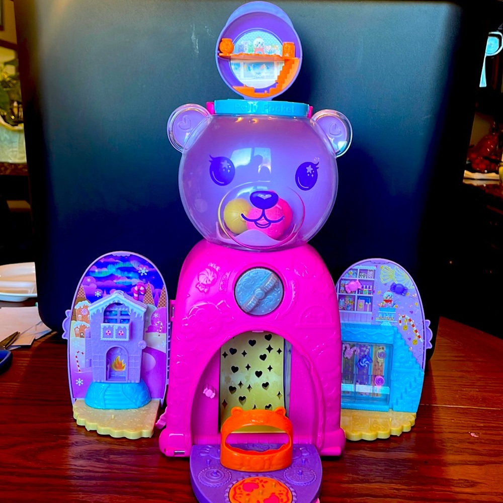 Polly Pocket Gumball machine with 5  Gumballs